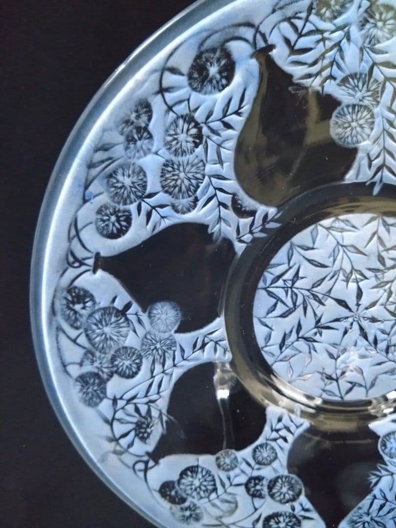 ルネ　ラリック　R LALIQUE 雛菊文　パチネ彩色　飾り皿　美品