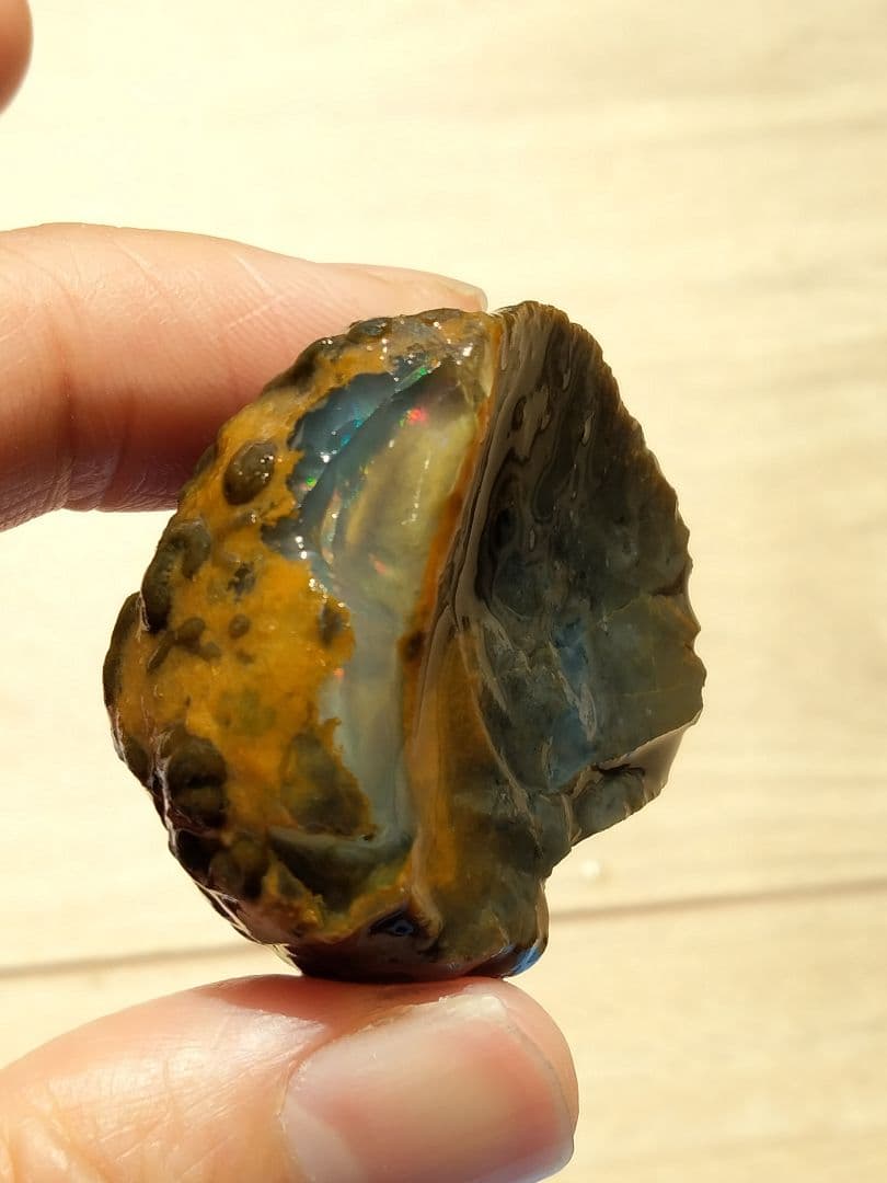 国産オパール　原石　国産　鉱物　国産鉱物　オパール　原石　美しいオパール123