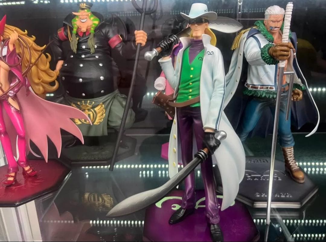 ワンピース Black ヘルメッポ ガレージキット ガレキ スタチューフィギュア