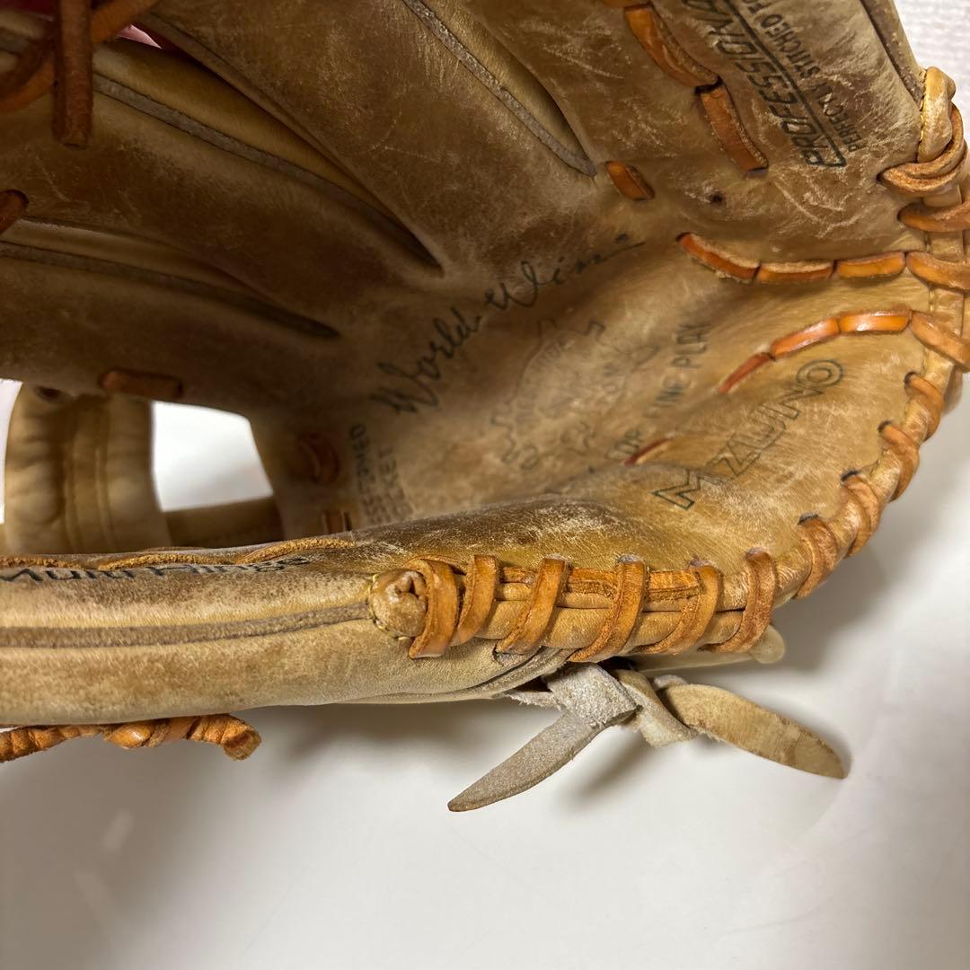 ミズノ グローブ　赤カップ　限定品