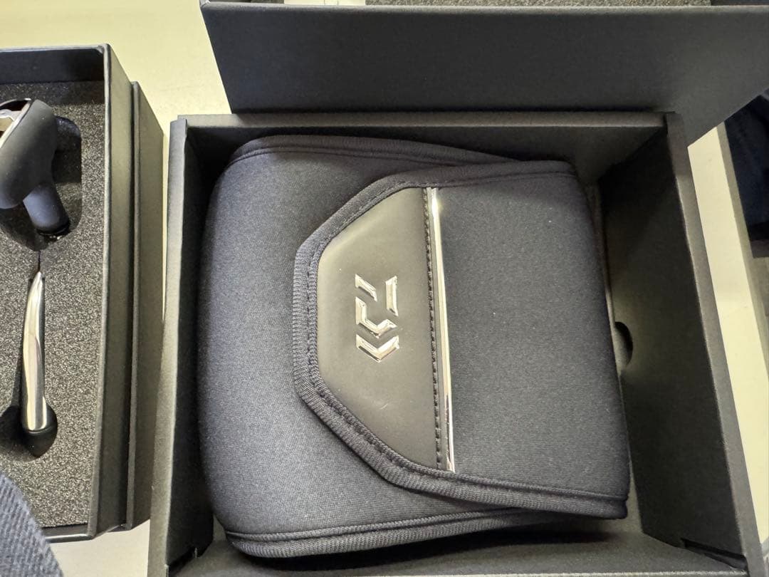 未使用品　美品　EXIST LT4000-XH スピニングリール