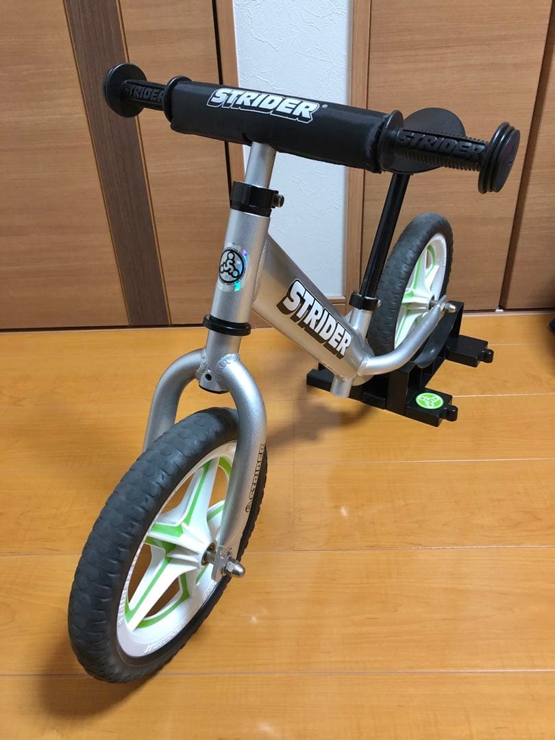 美品★ストライダー プロSTRIDER PRO シルバー　純正スタンド付き