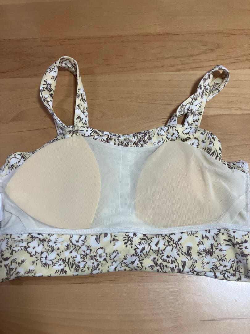 emmi yoga フラワー　イエロー　上下　セットアップ