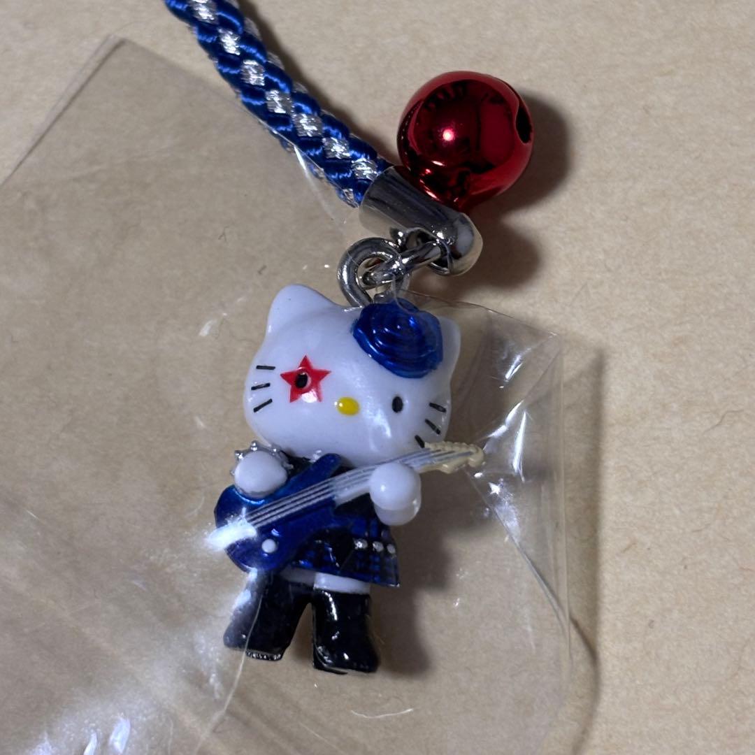 ハローキティ　風とロックバージョン　ストラップ