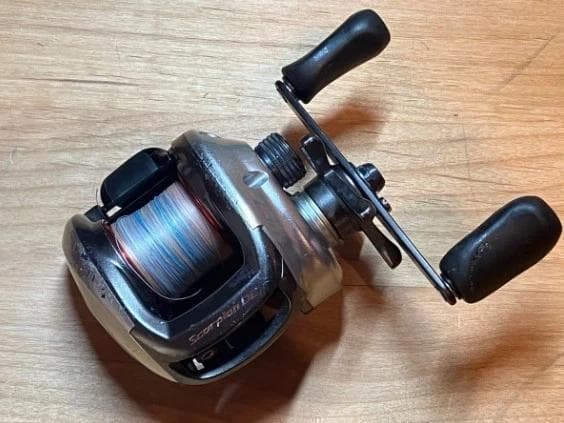 Shimano Scorpion DC7 ベイトリール 左ハンドル e162