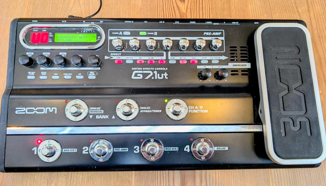 真空管搭載 ZOOM G7.1ut ギターエフェクター おまけのケース付き！