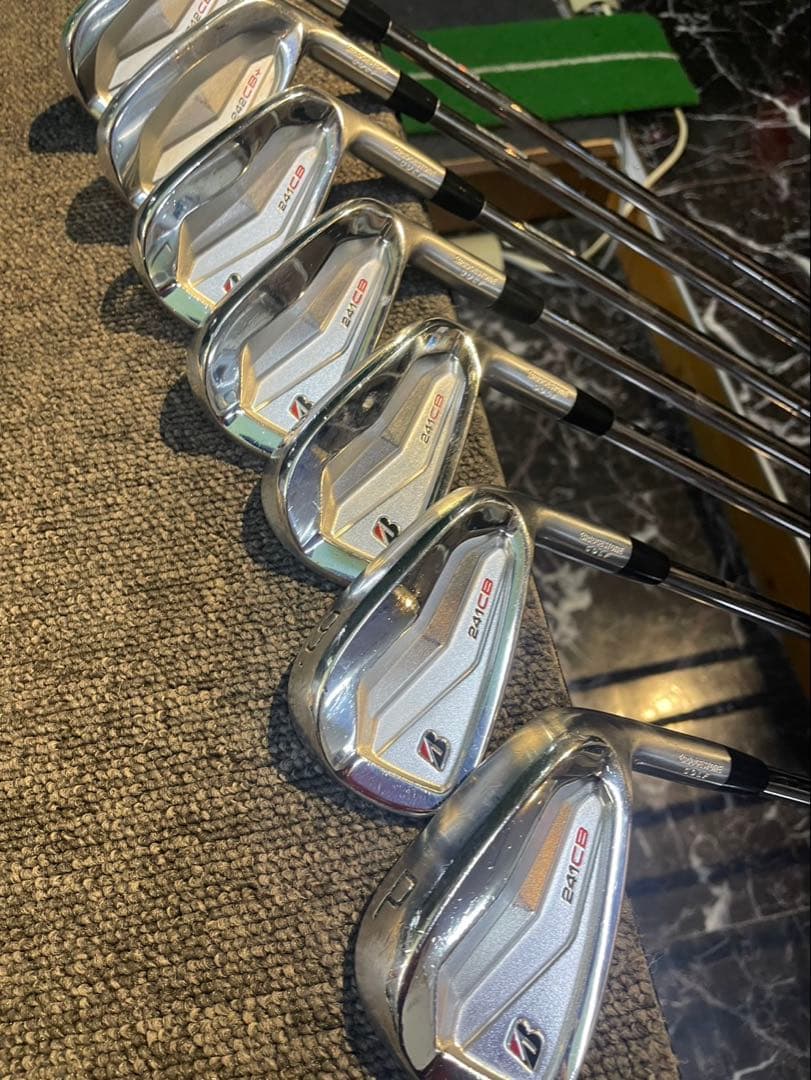 ★ブリヂストン　ツアーB 241CB 242CB＋アイアン　7本セット