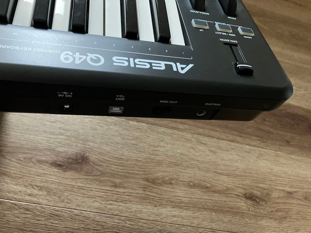 Alesis Q49 MIDIキーボード 49鍵盤 KORGペダル付き