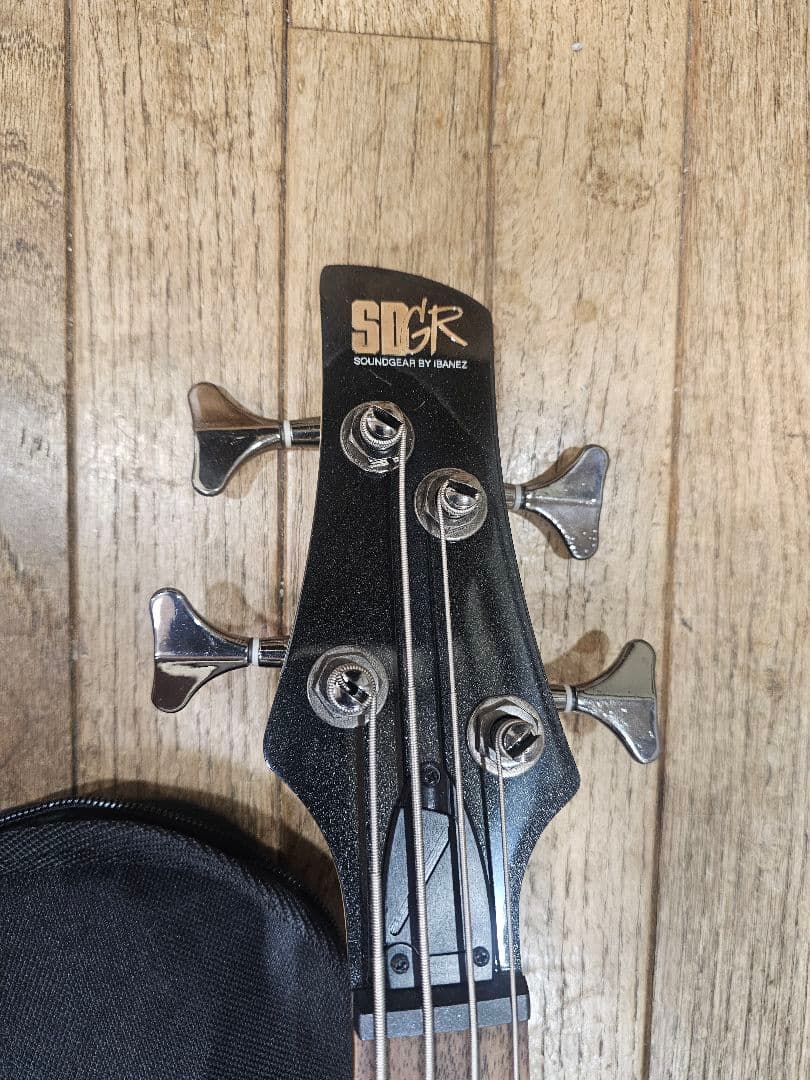 Ibanez SR300e アイバニーズ