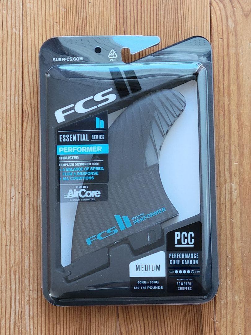 ＜新品・送料込み＞FCSⅡ PERFORMER カーボン　M