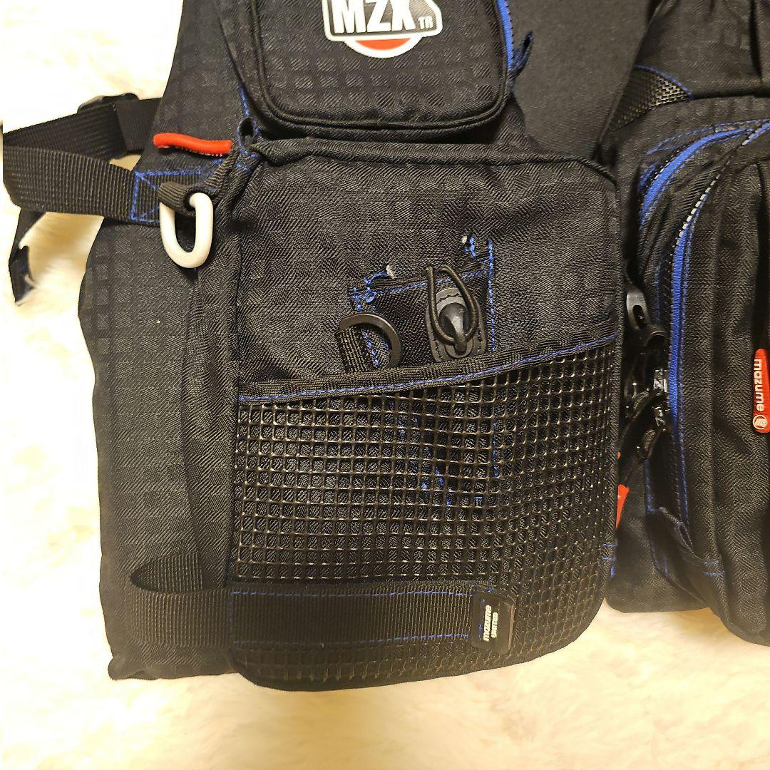 【極美品】マズメ MZXタイドマニアライフジャケットブラック×ブルー