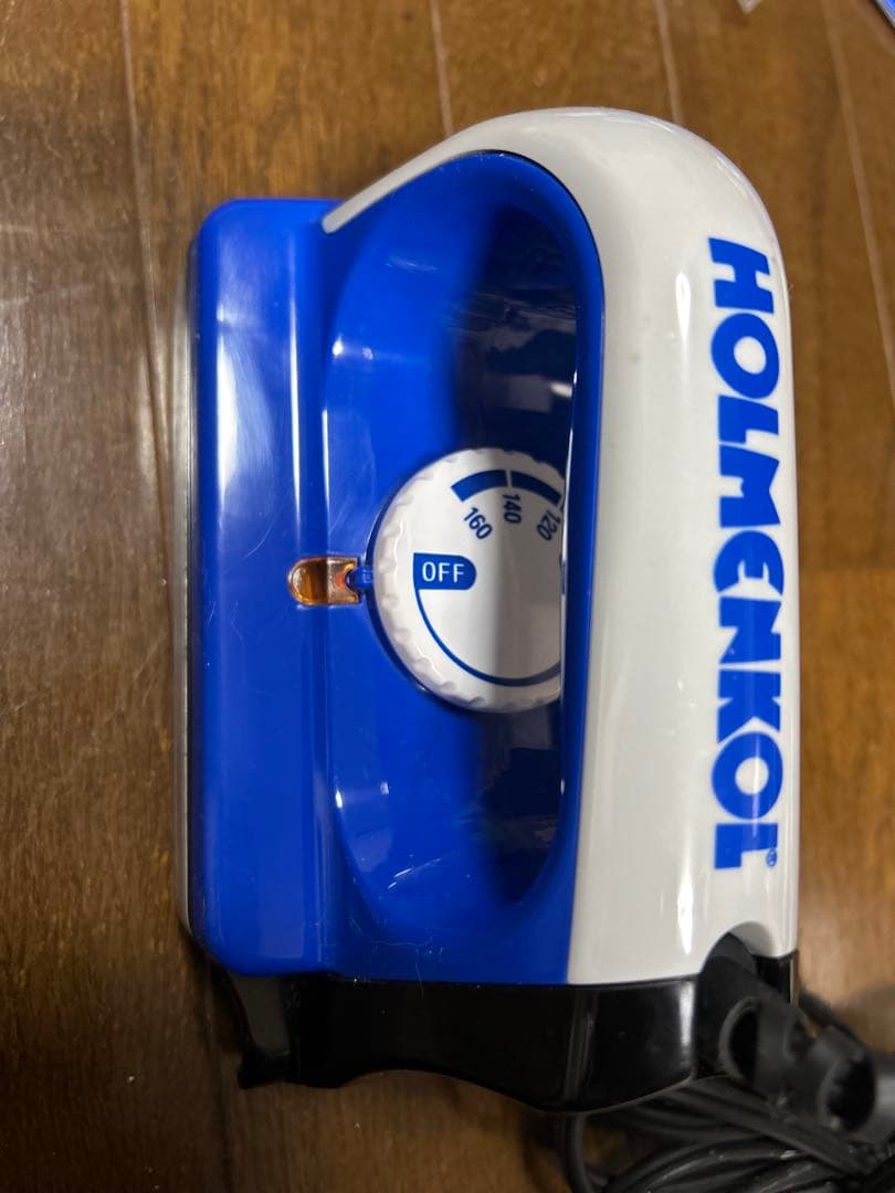 【超美品】HOLMENKOL スキー板メンテナンス用アイロンとおまけワックスなど