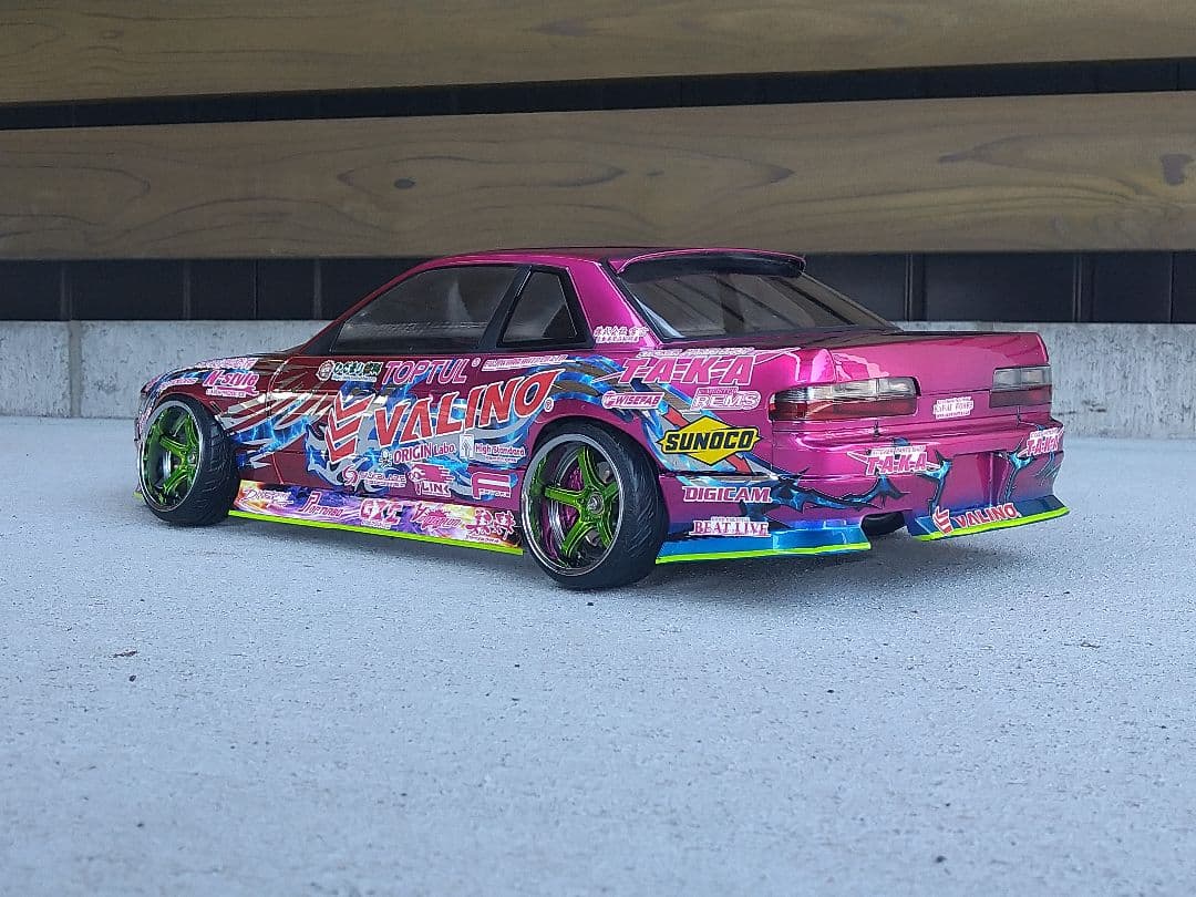 【在庫処分】アディクション　D-MAX　S13シルビア　塗装済新品ラジコンボディ