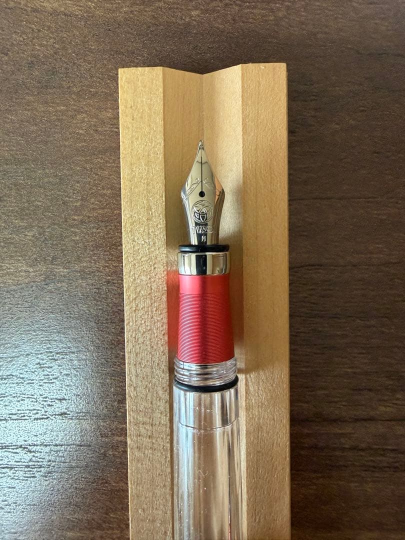 ツイスビー　万年筆　ダイヤモンドALR パンチピンク　字幅M