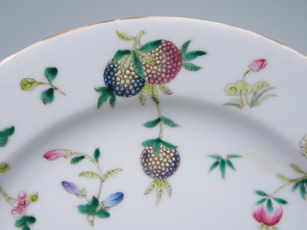 【瓷】　★ 瓷器 粉彩四季花卉紋折沿盤 ★　清代　蝶々 果物 手描文様　明清磁器