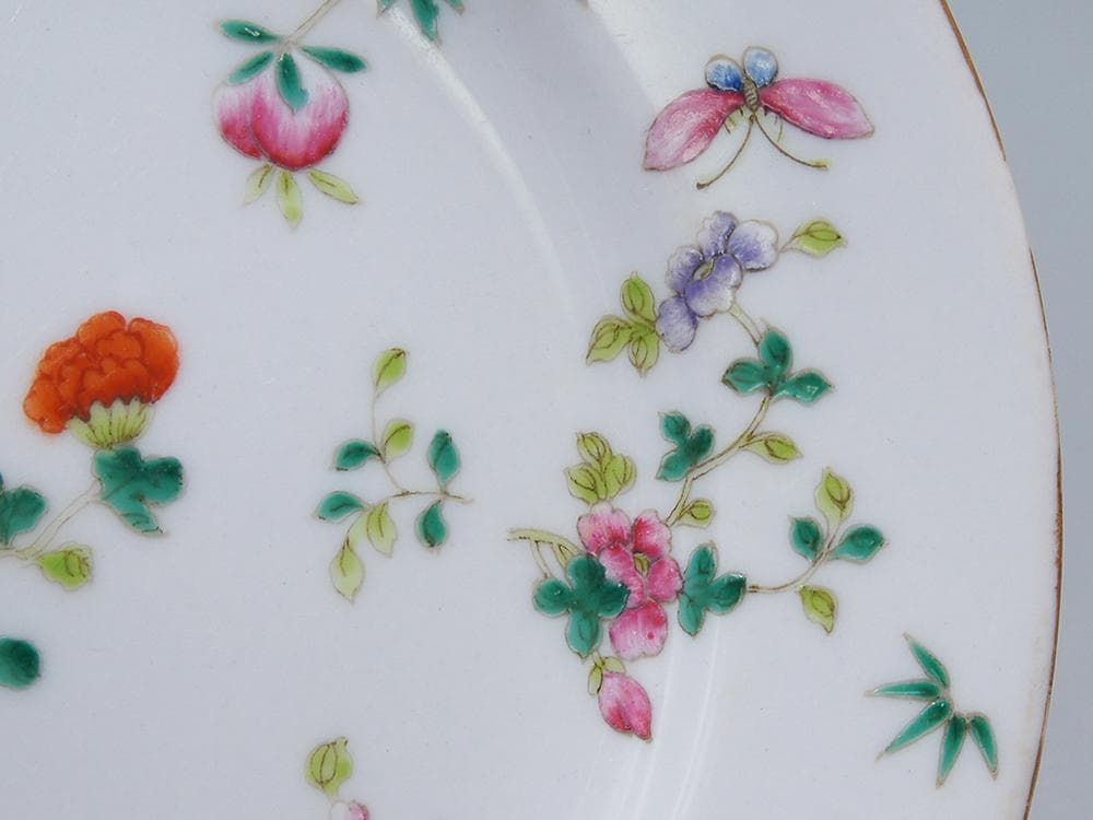 【瓷】　★ 瓷器 粉彩四季花卉紋折沿盤 ★　清代　蝶々 果物 手描文様　明清磁器