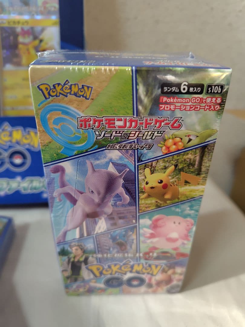 ポケモンカード　ポケモンGO BOX、カードファイルセット、スリーブ、プロモ1枚