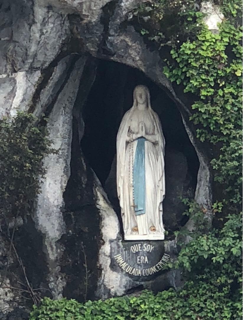 (聖地巡礼)(フランス・ルルド地方)ルルドの泉でくんだ奇跡の聖水＊大容量