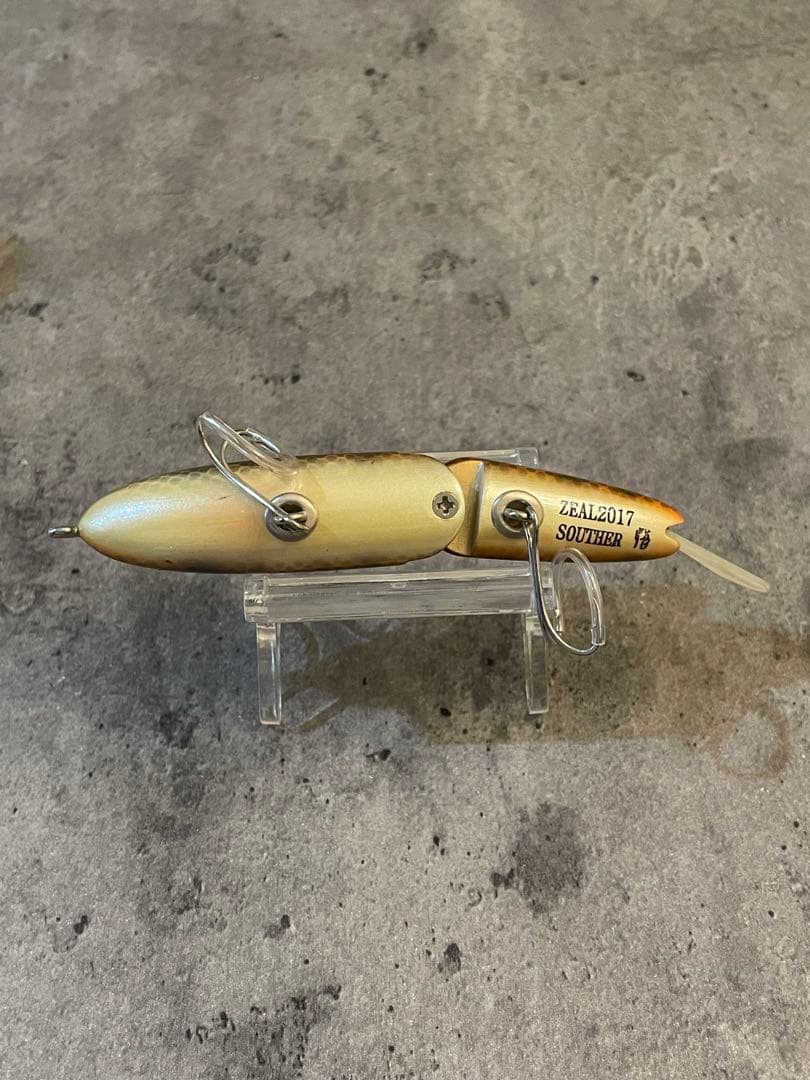 ズイール　ZEAL サウザー　SOUTHER