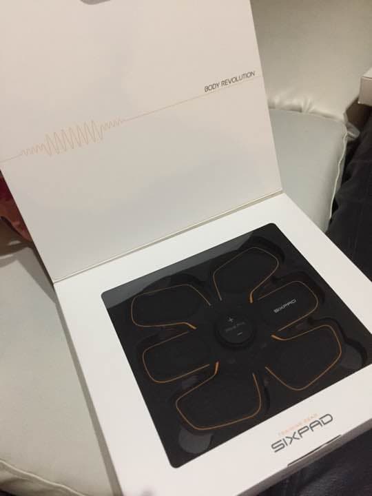 シックスパッド開封済み、使用済み