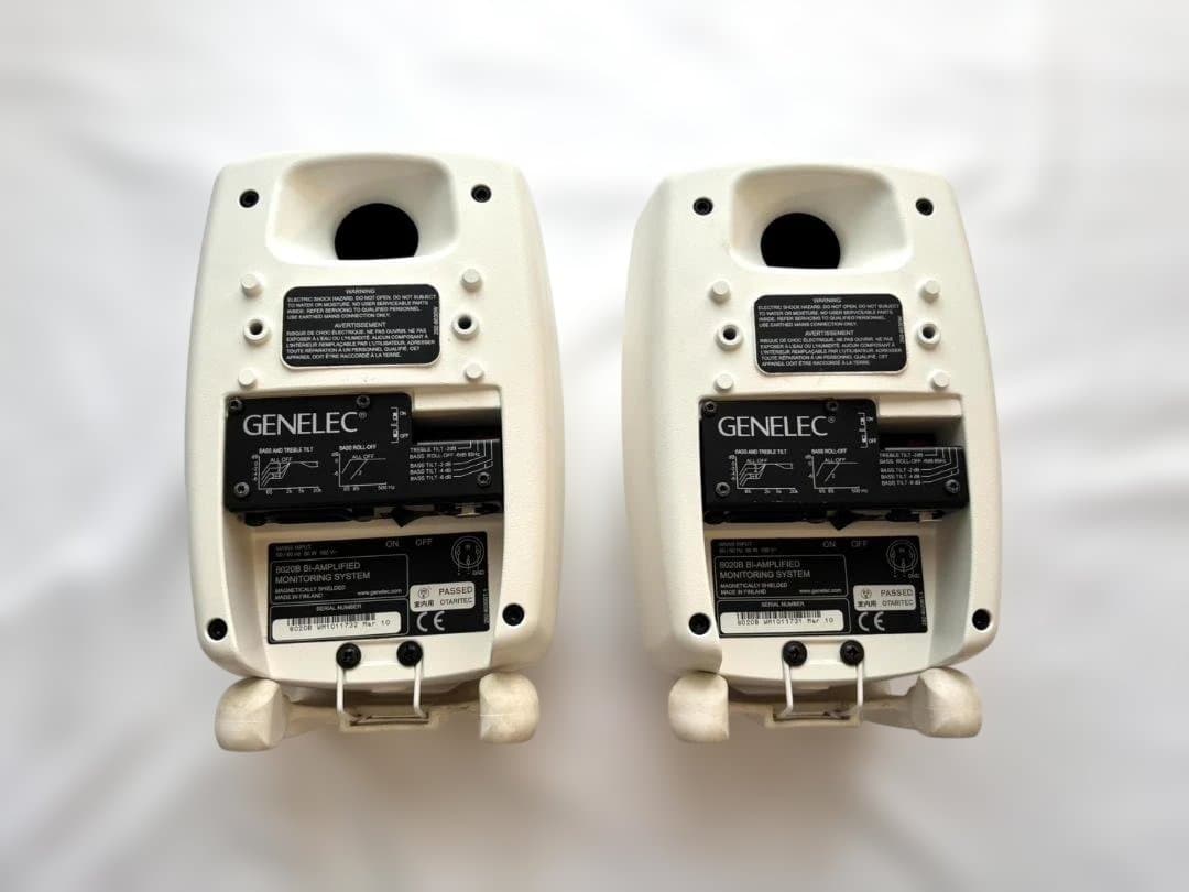 値下 GENELEC 8020B ホワイト スタジオモニタースピーカー　ペア