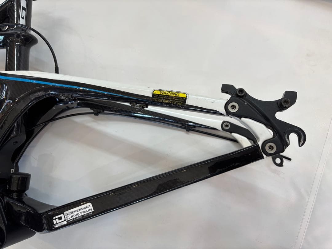 ☆GT Force Carbon sport MTBフレーム