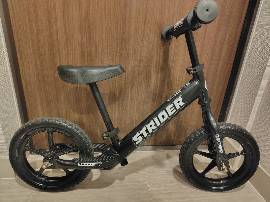 STRIDERストライダー　スポーツ　12インチ　ブラック