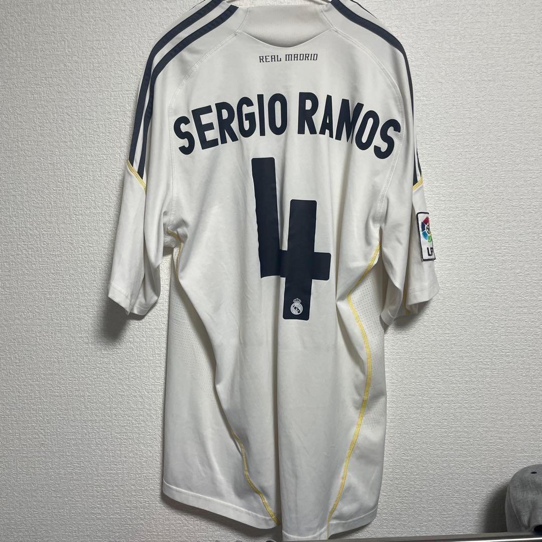 2009-2010年　レアルマドリード　サッカーシャツ　セルヒオ・ラモスサイズL