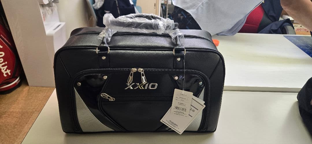 XXIO ブラック キャディバッグ 中型