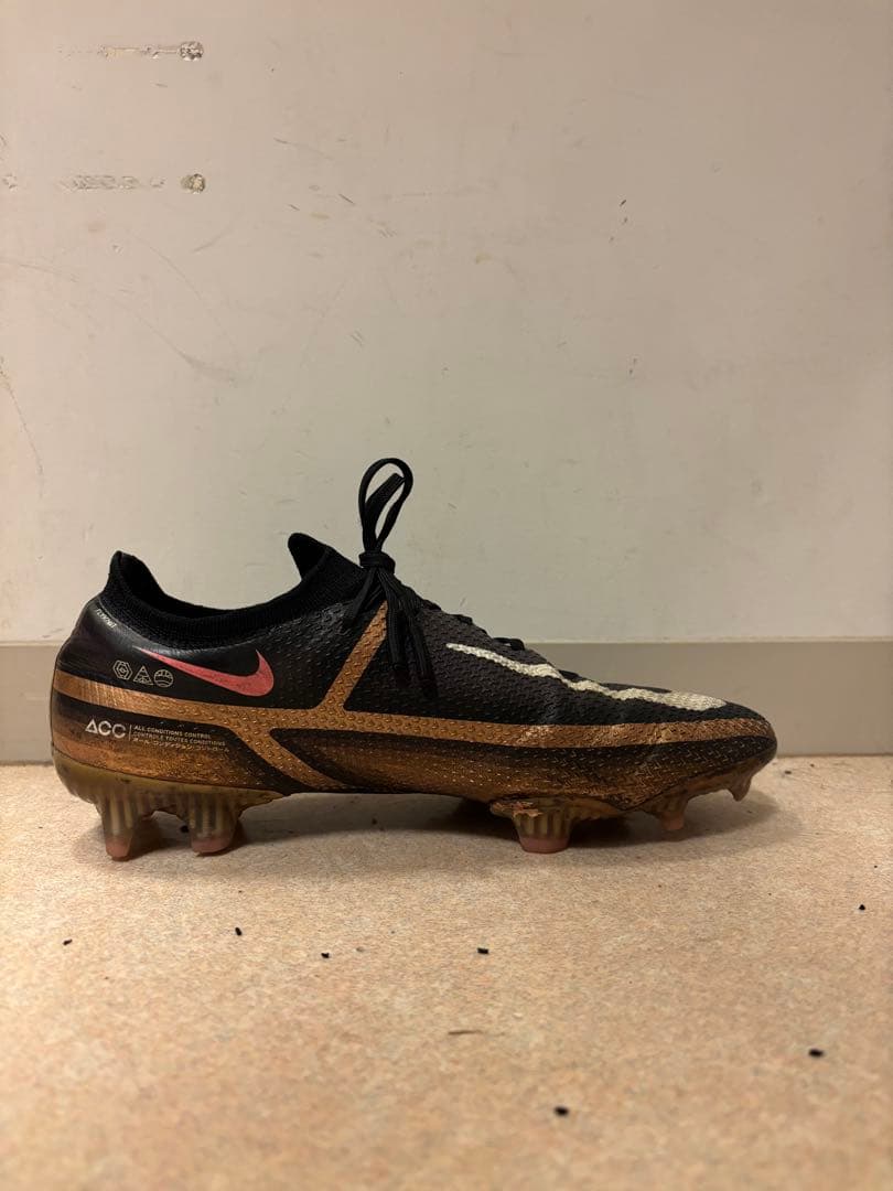 2022カタールワールドカップNike Phantom GT2