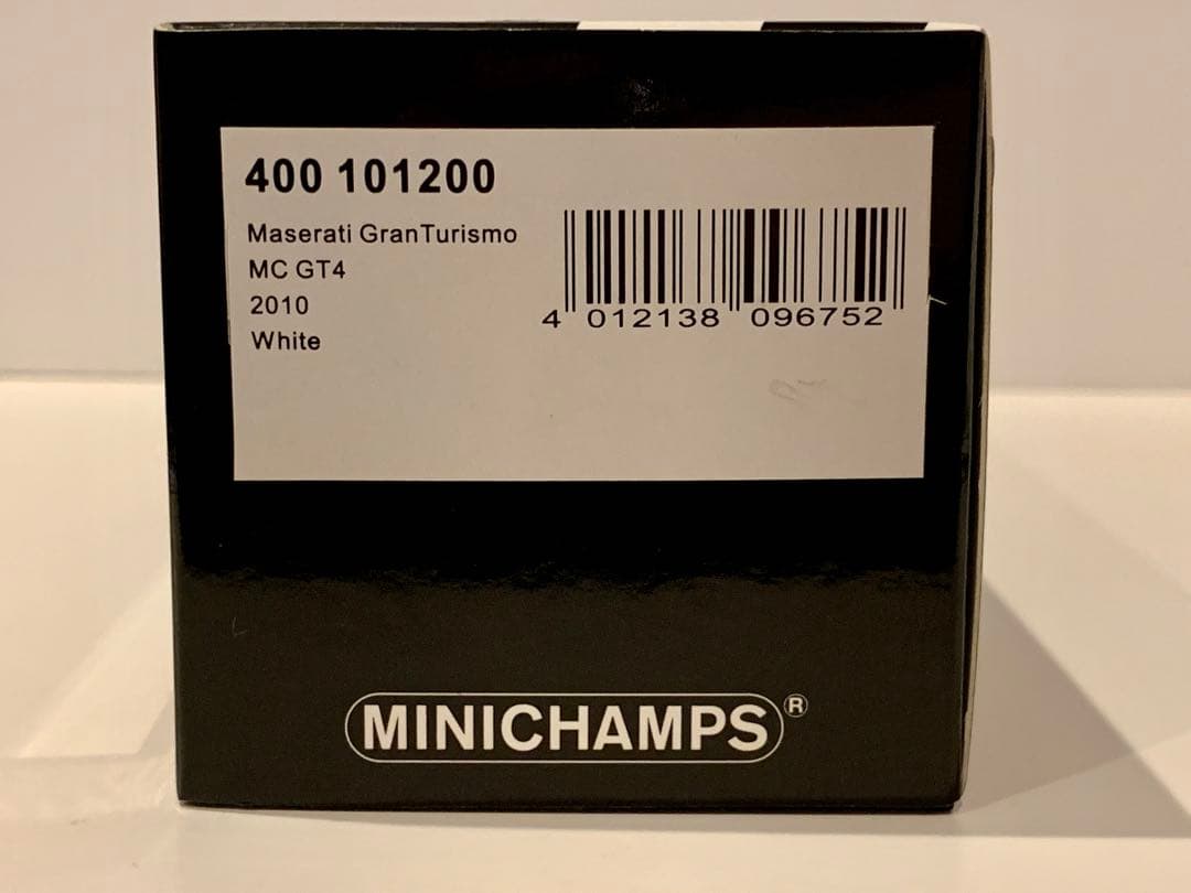 1/43 マセラティ グランツーリスモ MC GT4 2010 ホワイト