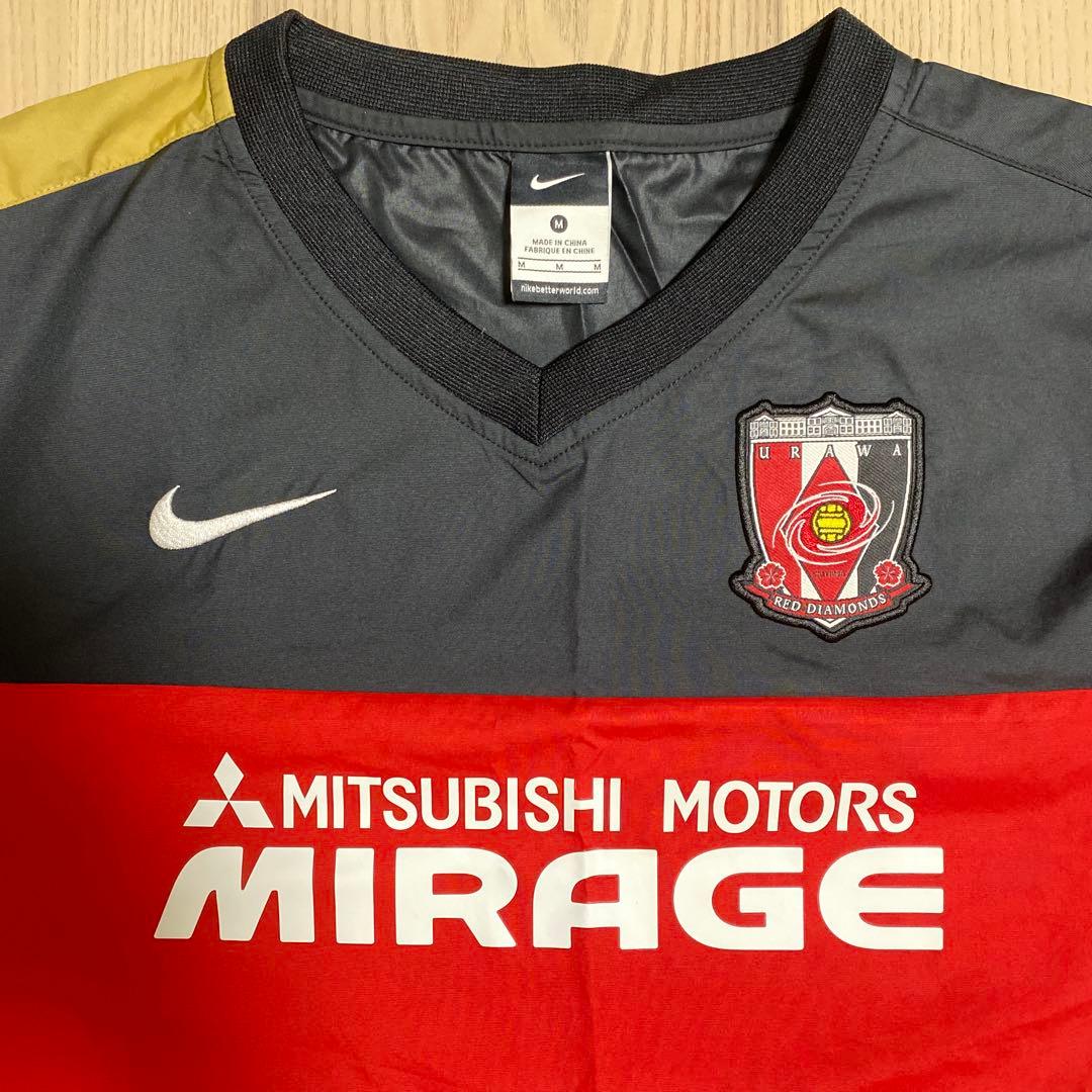 【美品】浦和レッズ ピステ ウィンドブレーカー