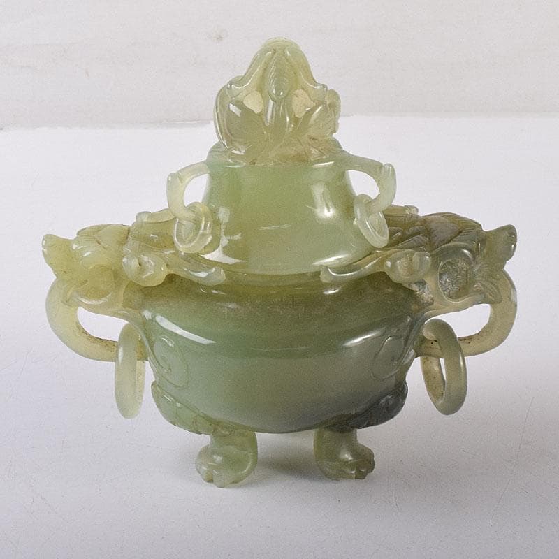 中国　玉石彫刻　雙耳活環　獅子鈕蓋爐　三足香炉　N　8052