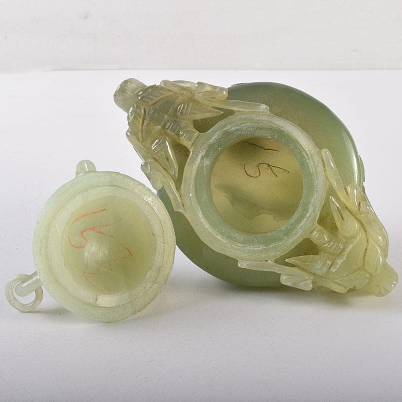 中国　玉石彫刻　雙耳活環　獅子鈕蓋爐　三足香炉　N　8052