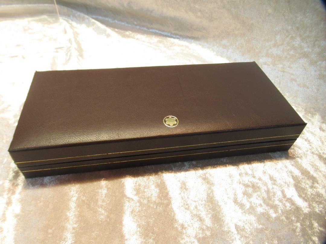 モンブランの万年筆とボールペンセット 　刻印あり