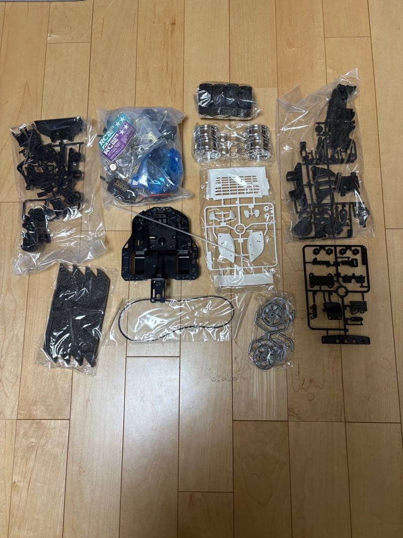 タミヤ1/10ラジコンキット　PIAAポルシェ911GT1