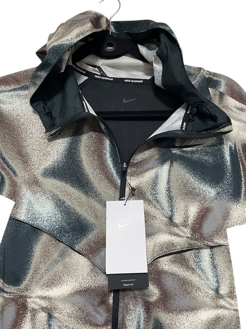 NIKE ランニングパーカー メタリック