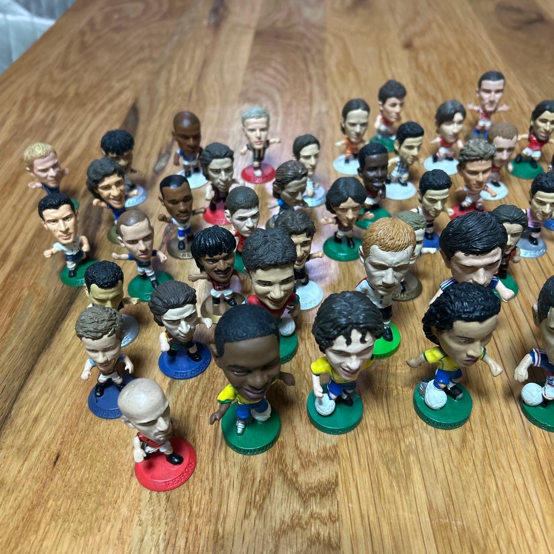 サッカー選手　フィギュア　73体セット