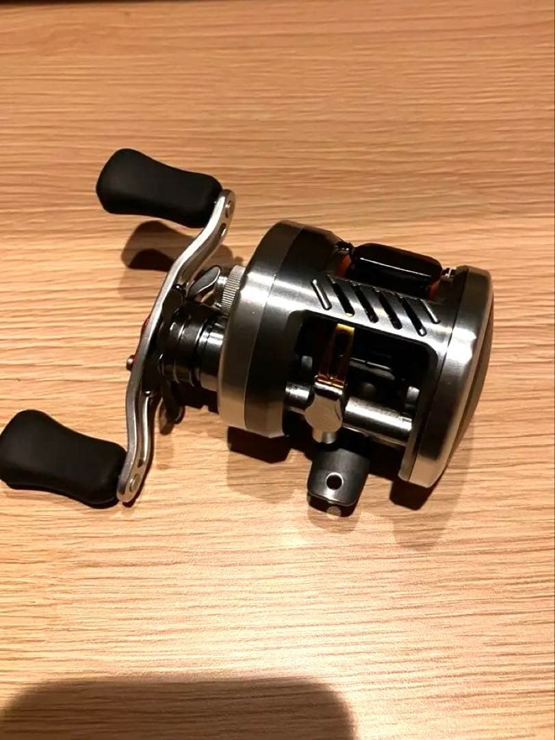 （美品）ダイワ ミリオネアctsv 70SH