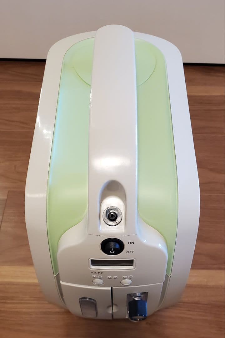 ポータブル酸素濃縮機