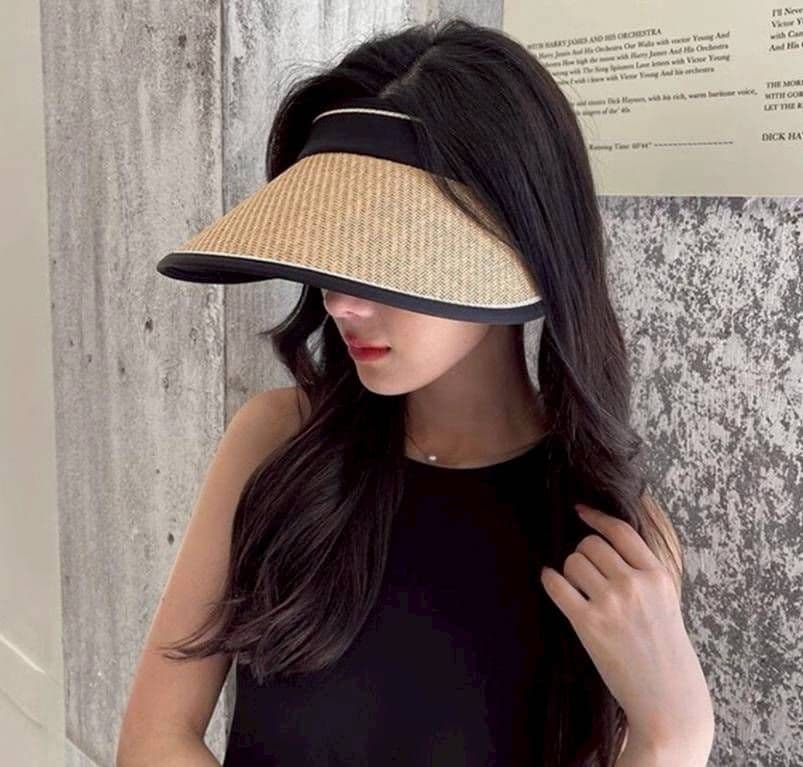 【新品】サンバイザー　折り畳み　紫外線　麦わら　サンカット　　UV 帽子　ゴルフ