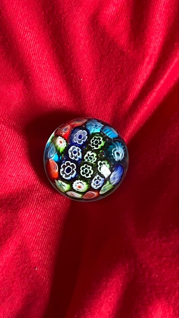 ☆新品☆ペーパーウエイト・飾物・カラフルな花模様のガラス玉