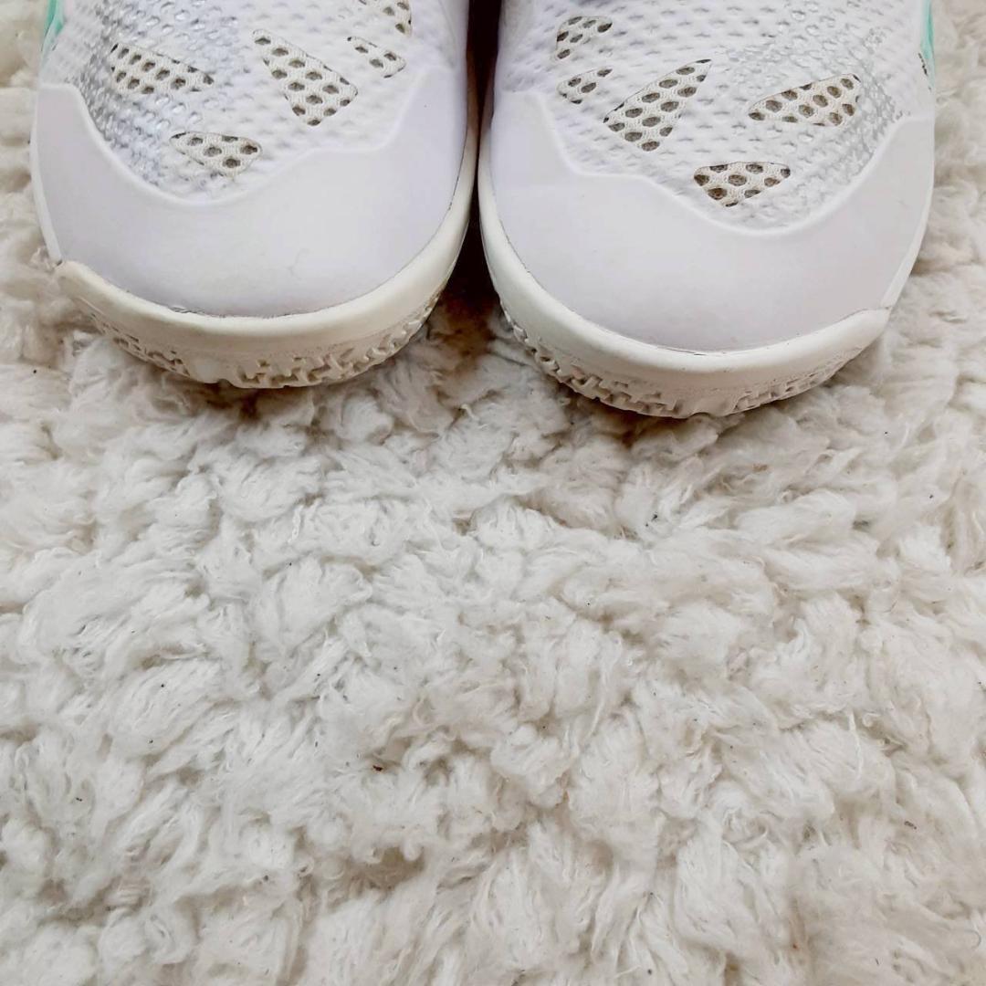 美品 24㎝◎YONEX ヨネックス バトミントンシューズ ホワイト 白