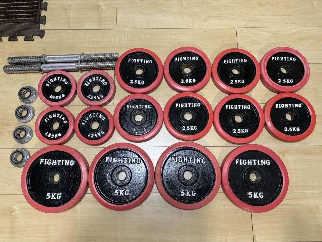 トレーニング用品（ベンチ、ダンベル）