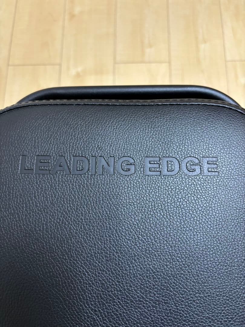 トレーニング用品（ベンチ、ダンベル）