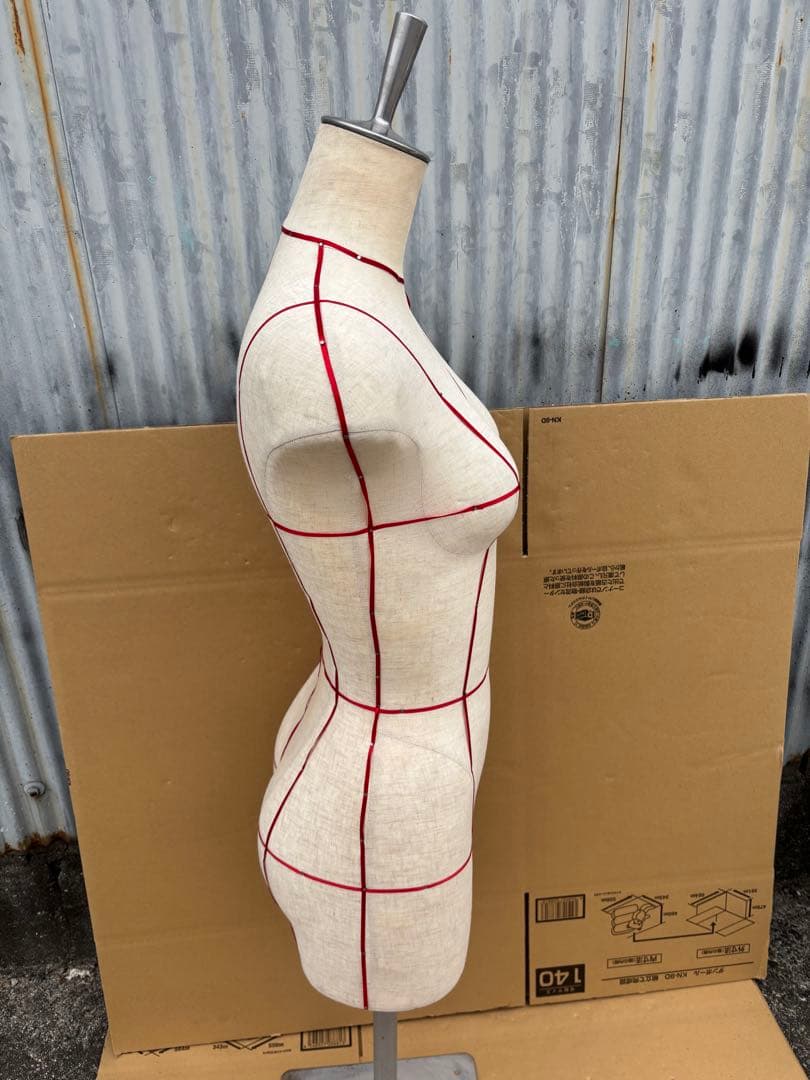 夢八トルソー　トルソーボディマネキン　ボディーライン入り洋装ソーイング卓上