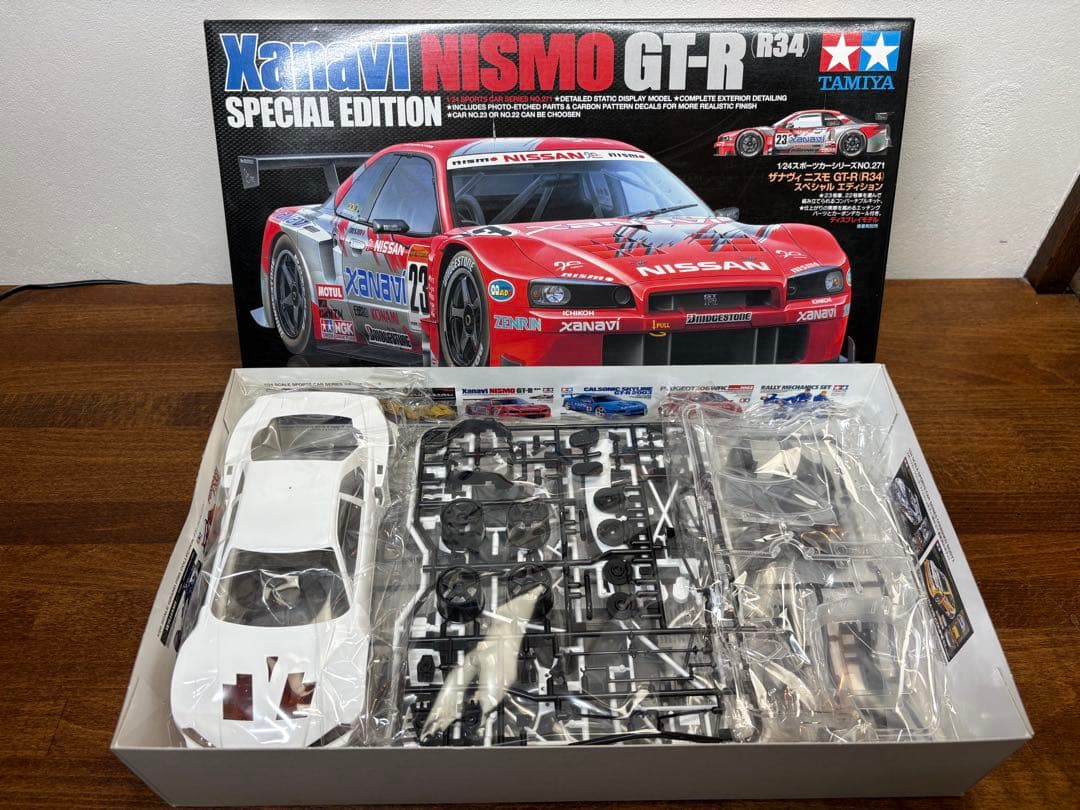 タミヤ 1/24 ザナヴィ ニスモ GT-R (R34) スペシャルエディション