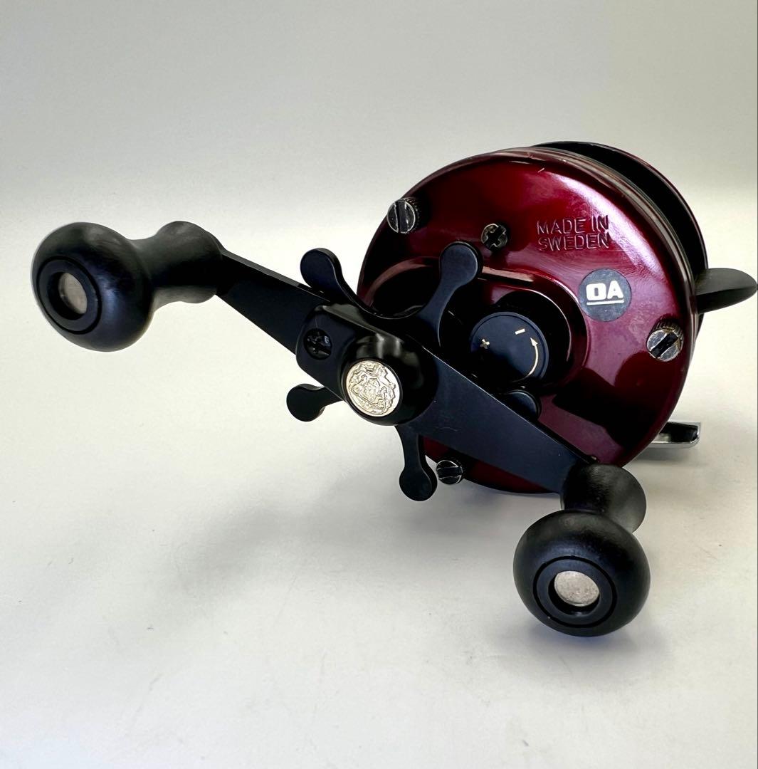 Abu Garcia 4601 C3 左巻き ワインカラー 020003