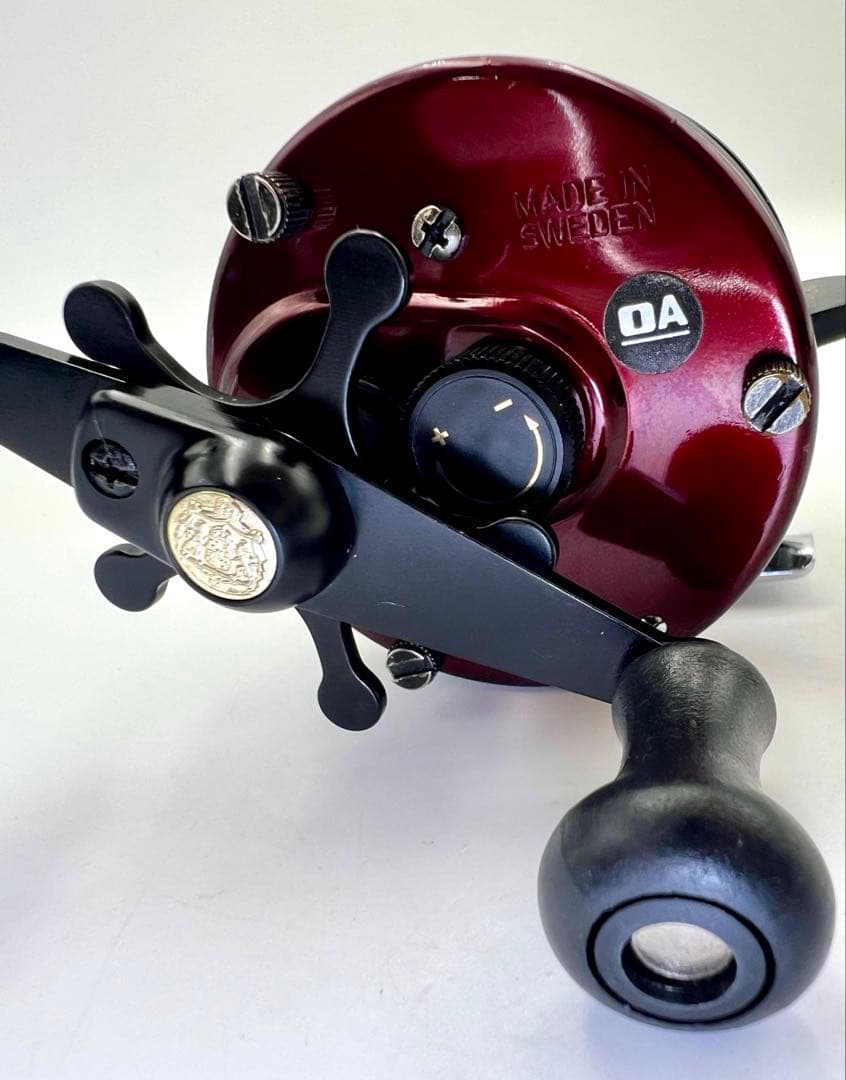 Abu Garcia 4601 C3 左巻き ワインカラー 020003