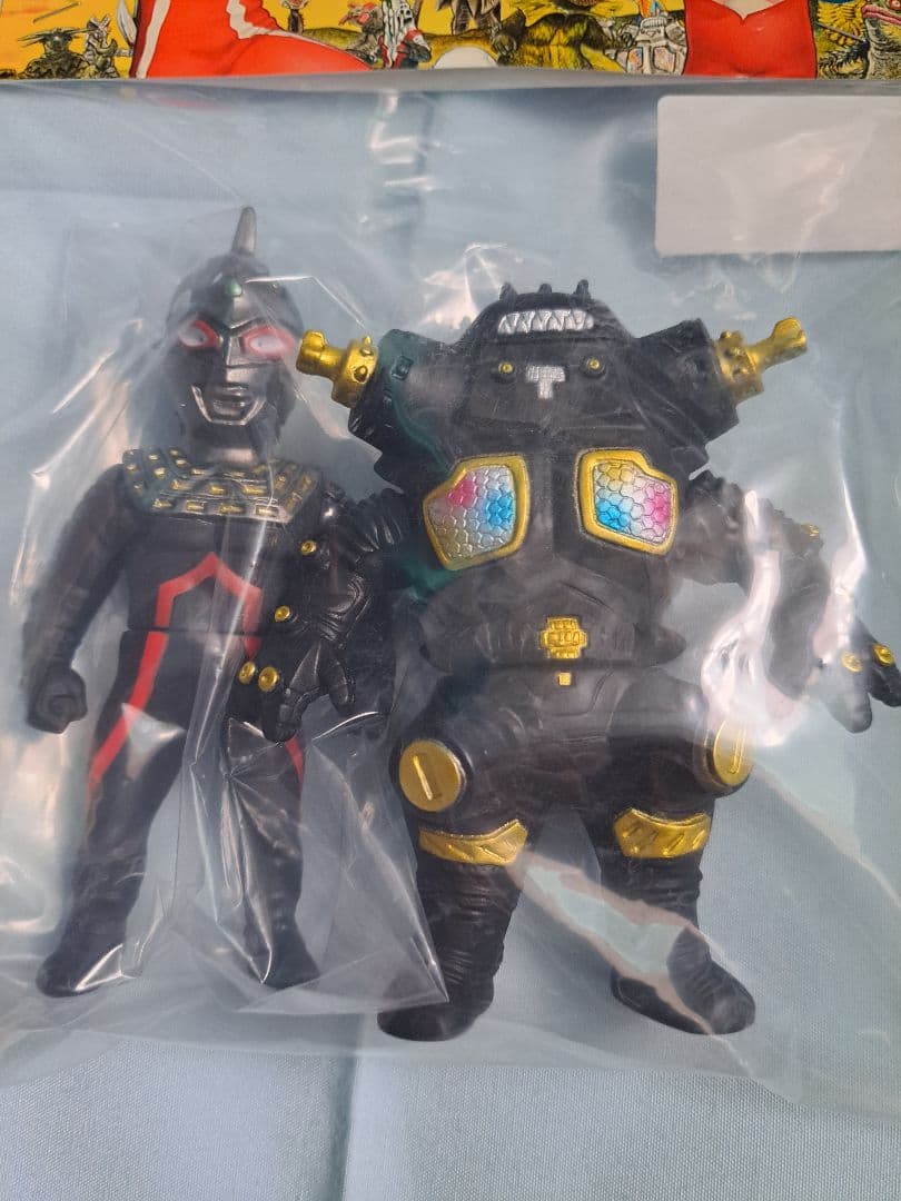 MAXTOYウルトラセブンダーク& キングジョーブラックソフビ Beams限定